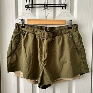 NWT Aerie Offline Green Lined Shorts LARGE 10/12
